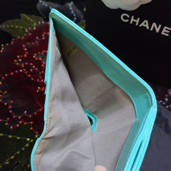 Chanel Iridescent Wallet - Picture 11 of 17